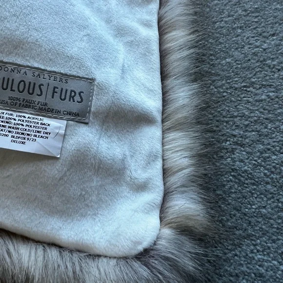 NWOT Limited Edition Blonde Fox Faux Fur Throw 60”x72”